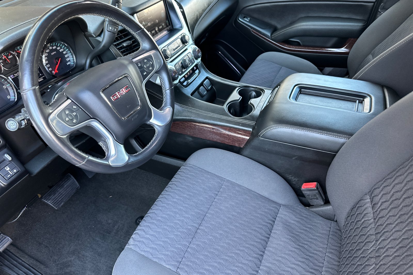 Used 2018 GMC Yukon XL SLE w/ SLE Value Package AWD/4WD image 10