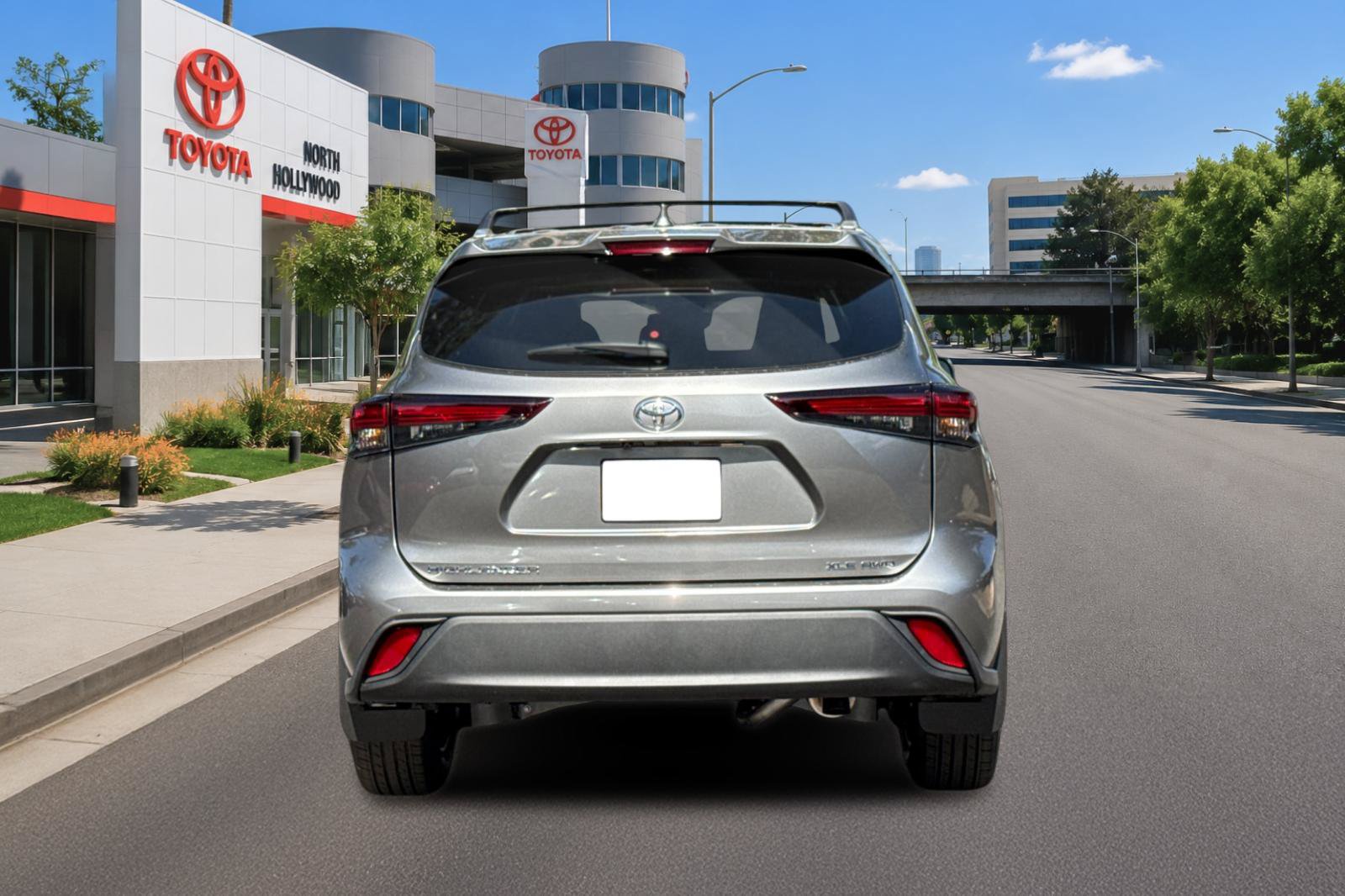 New 2026 Toyota Highlander XLE AWD/4WD image 4
