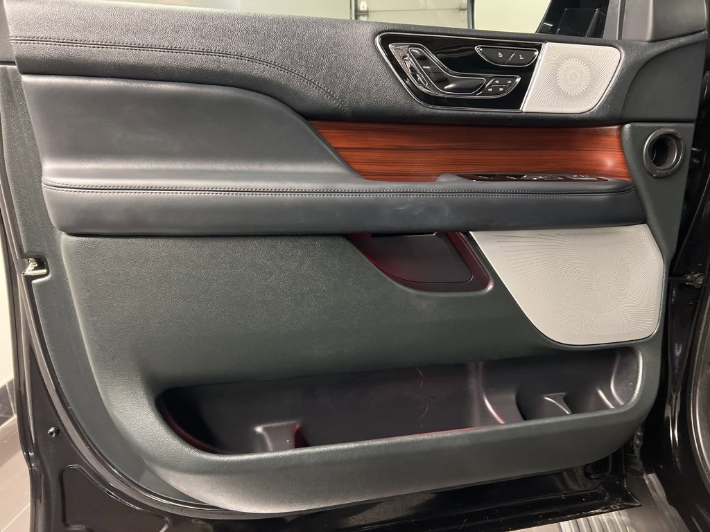 Certified 2023 Lincoln Navigator Reserve image 31