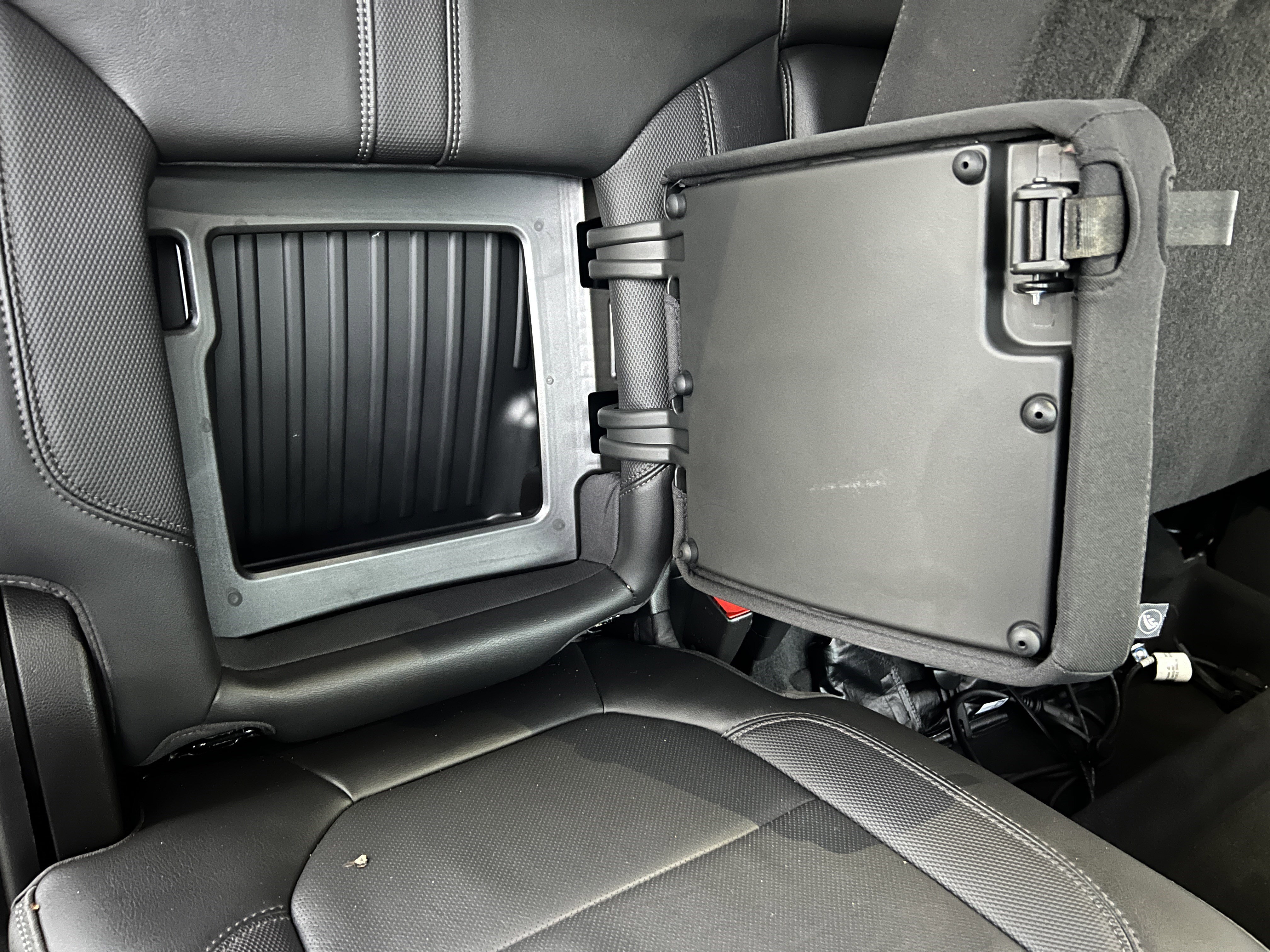 Used 2022 Chevrolet Silverado 3500 High Country w/ Safety Package II image 23