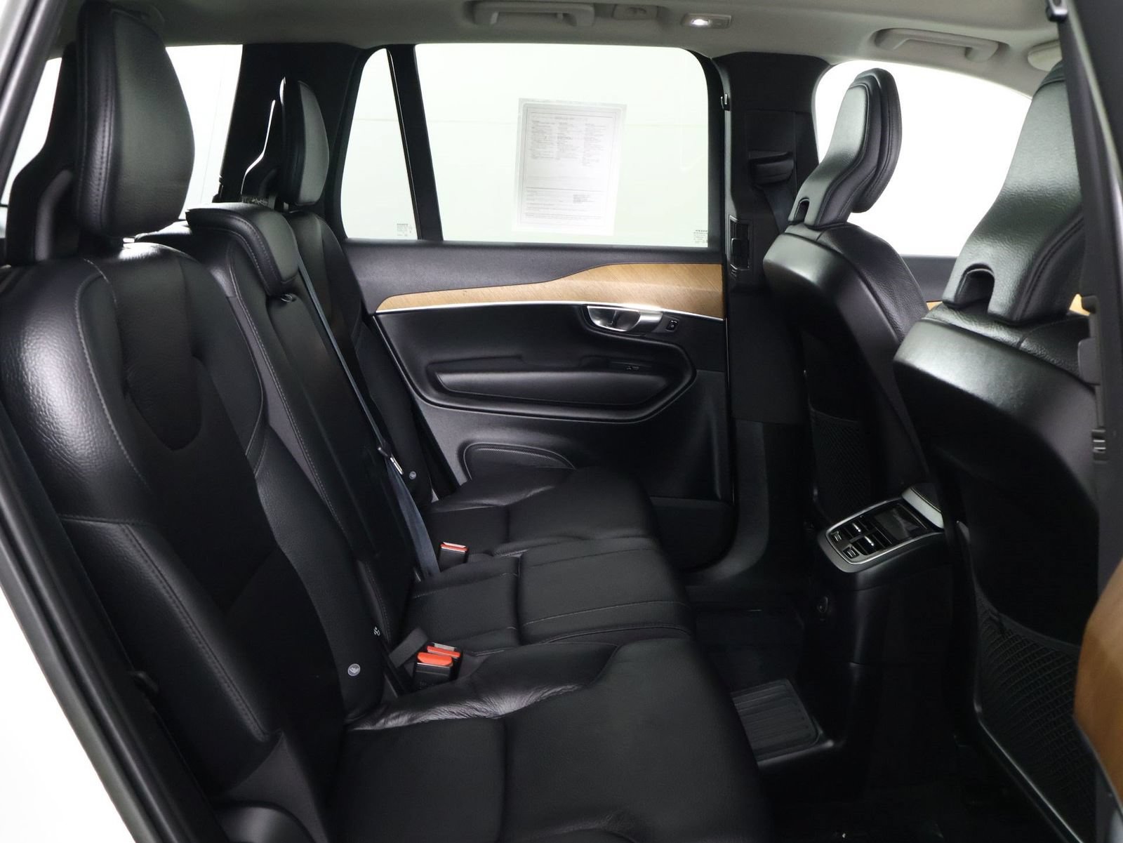Certified 2023 Volvo XC90 T8 Plus AWD/4WD image 30
