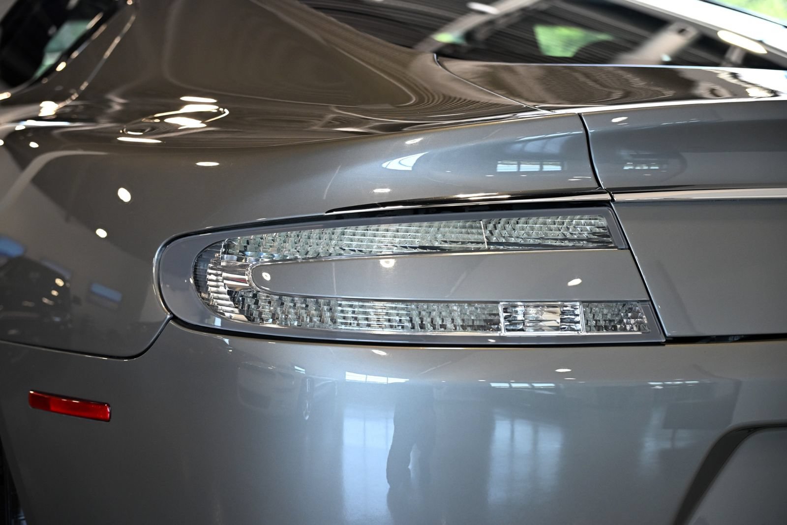 Used 2011 Aston Martin Rapide RWD image 13