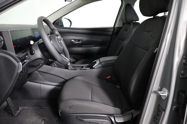Used 2025 Hyundai Tucson SE FWD image 14