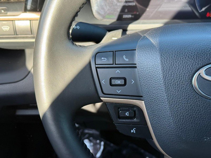 Used 2023 Toyota Crown Platinum image 20