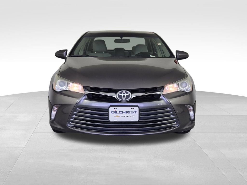 Used 2015 Toyota Camry LE FWD image 2