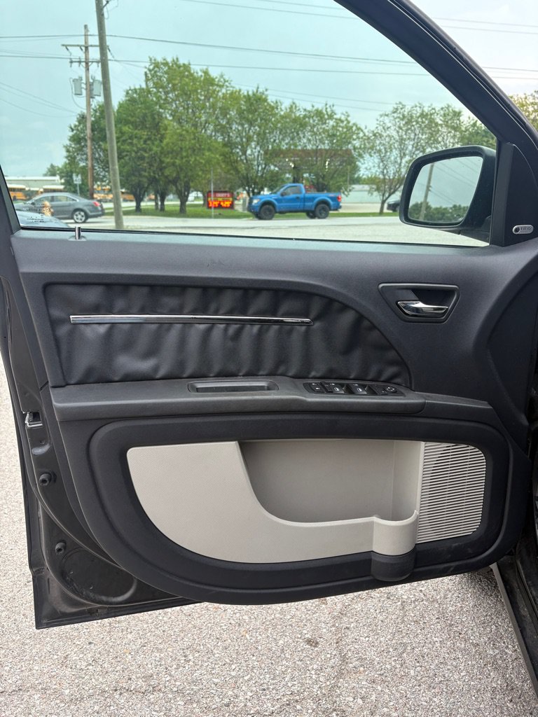 Used 2009 Dodge Journey R/T w/ Entertainment Group #2 AWD/4WD image 10