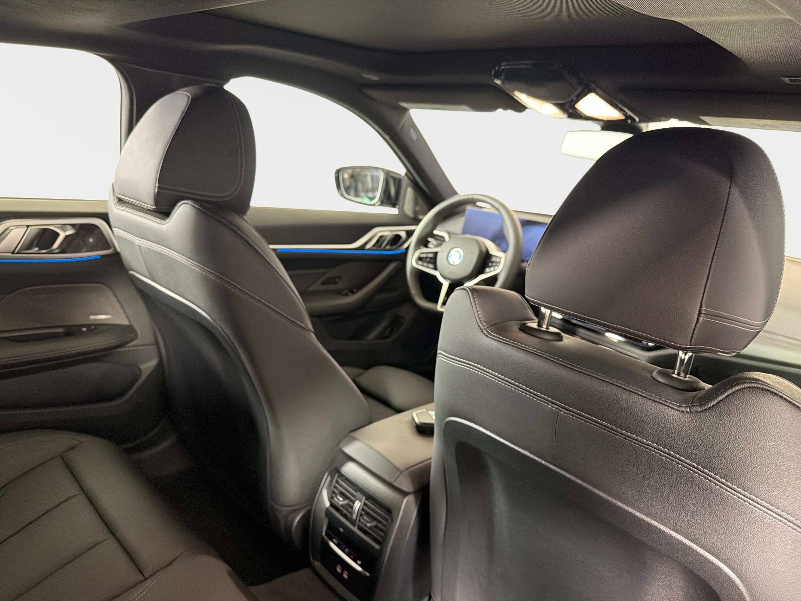 Used 2025 BMW i4 xDrive40i w/ M Sport Package image 29