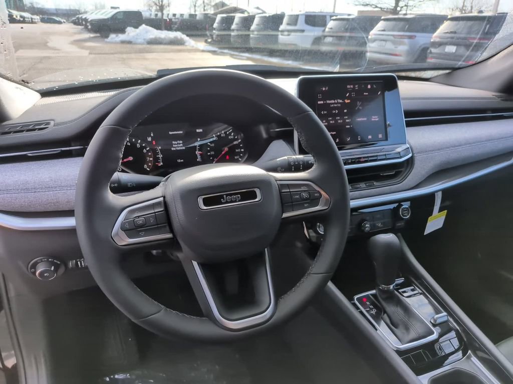 New 2026 Jeep Compass Latitude AWD/4WD image 32