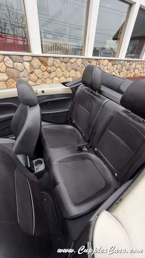 Used 2015 Volkswagen Beetle 1.8T FWD image 34