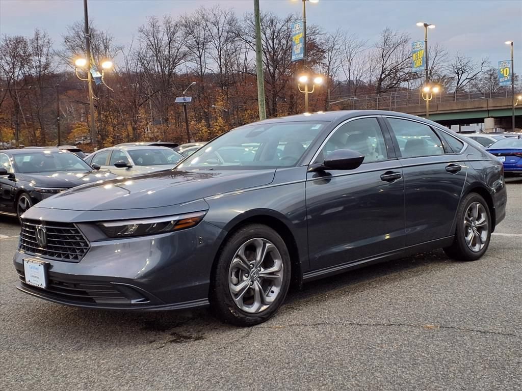 Used 2024 Honda Accord EX image 3