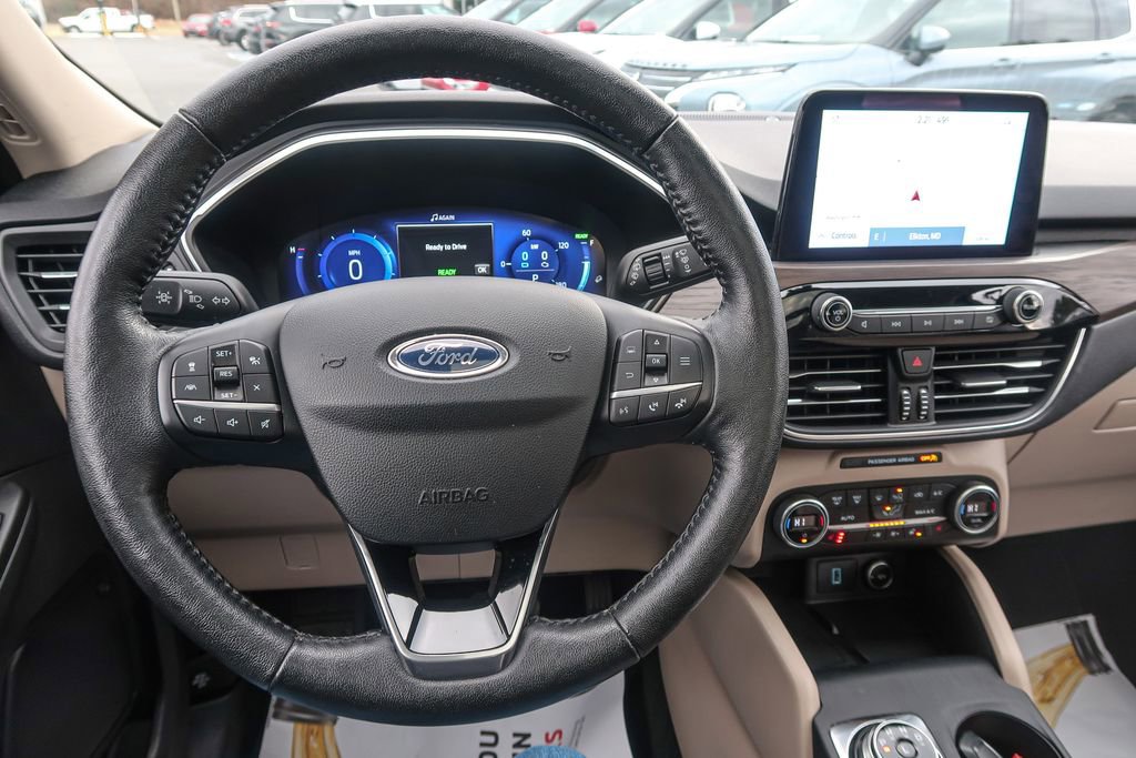 Used 2020 Ford Escape Titanium w/ Titanium Premium Package 2.0 image 31