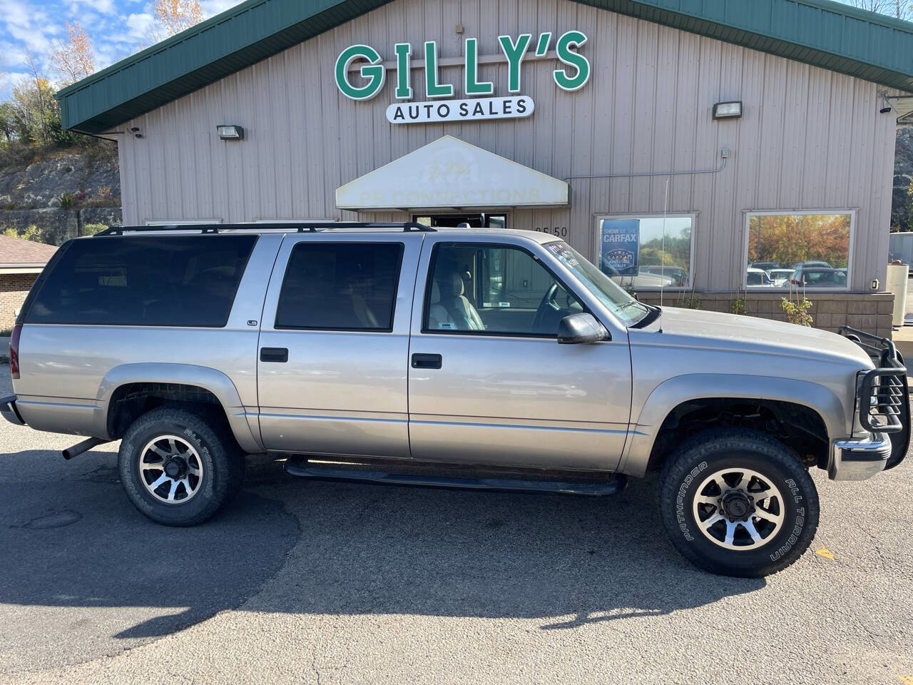 Used 1999 Chevrolet Suburban 2500 w/ Preferred Equipment Group 3