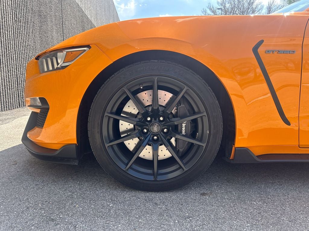 Certified 2018 Ford Mustang Shelby GT350 w/ Convenience Package RWD image 39
