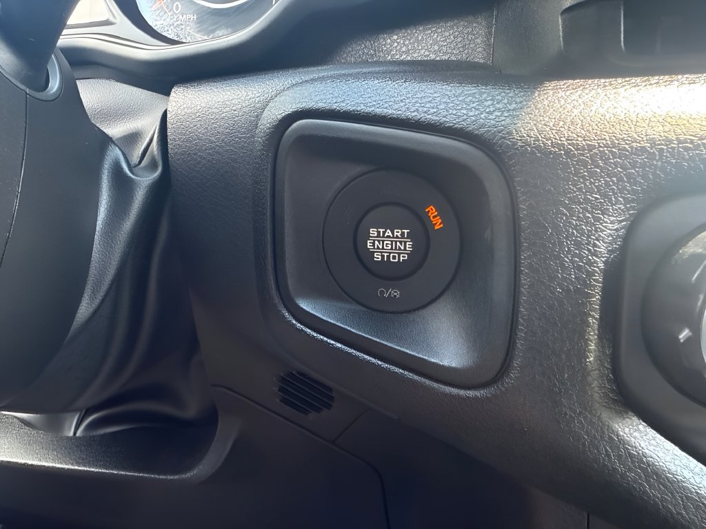 Used 2025 Jeep Wrangler Sport AWD/4WD image 16