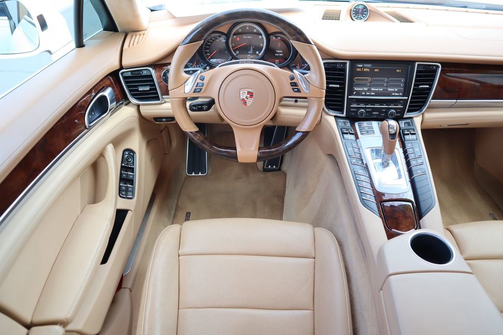 Used 2014 Porsche Panamera Turbo image 10