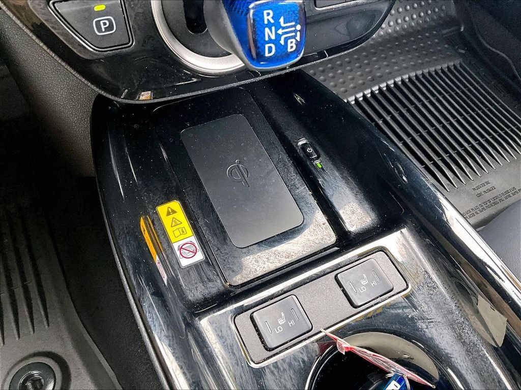Used 2022 Toyota Prius Prime XLE FWD image 27