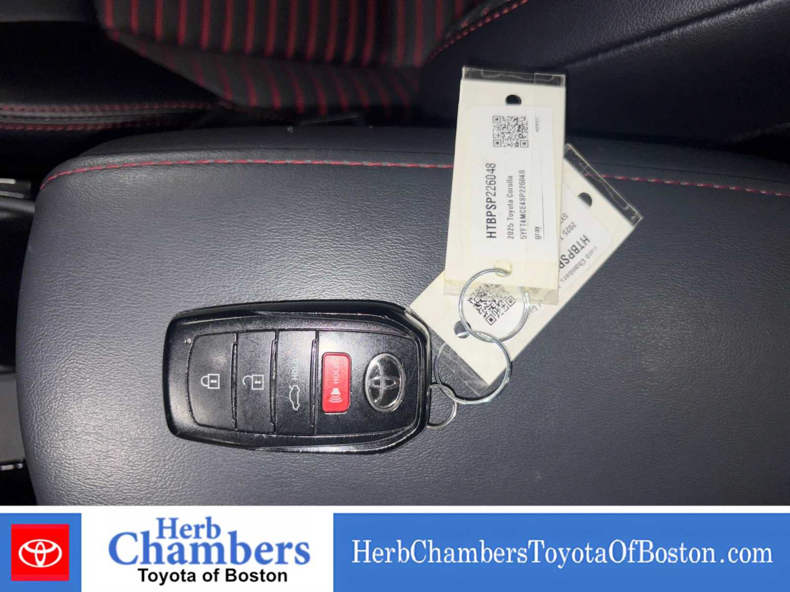 Used 2025 Toyota Corolla XSE FWD image 9
