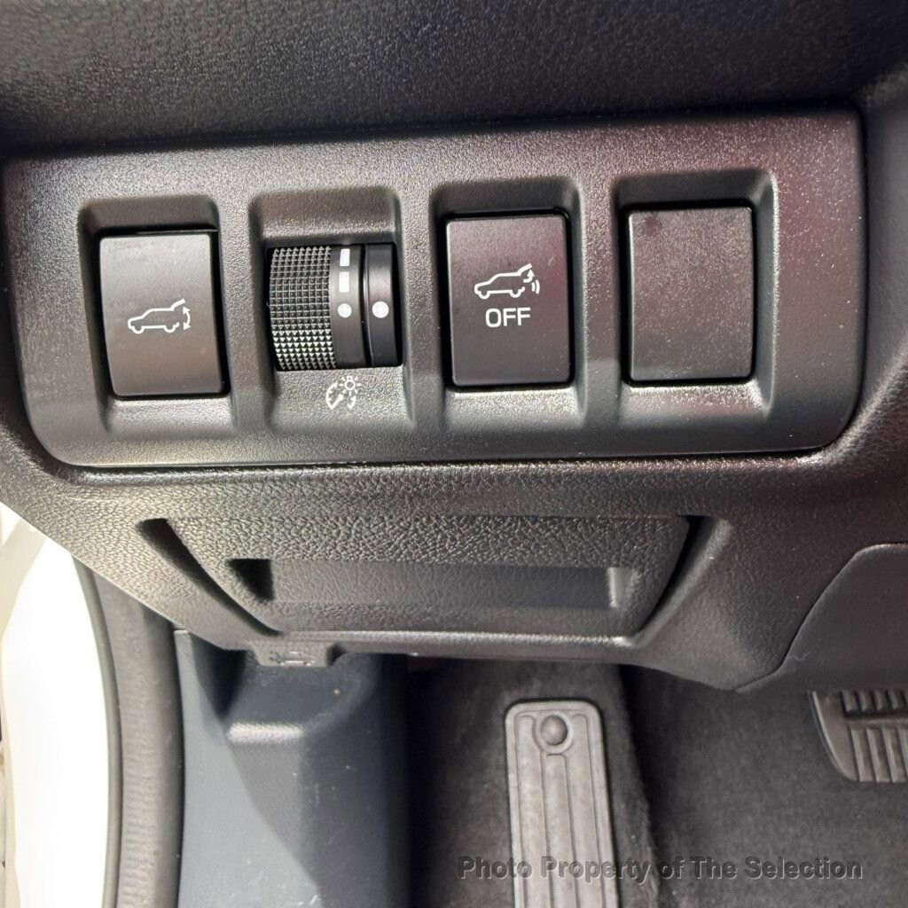 Used 2023 Subaru Outback Premium AWD/4WD image 42