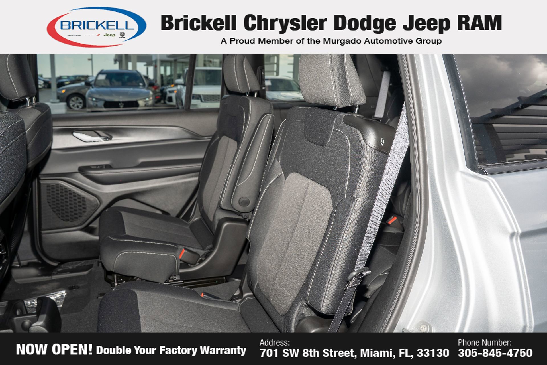 New 2025 Jeep Grand Cherokee L Laredo image 17