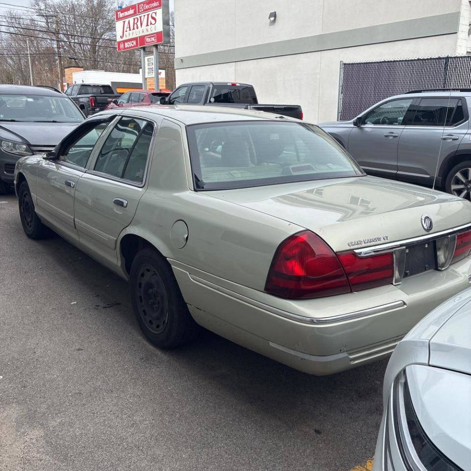 Used 2005 Mercury Grand Marquis GS RWD image 11