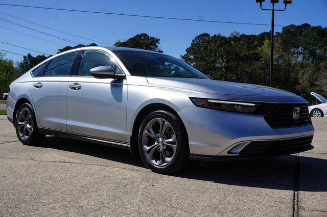 Used 2024 Honda Accord EX image 2