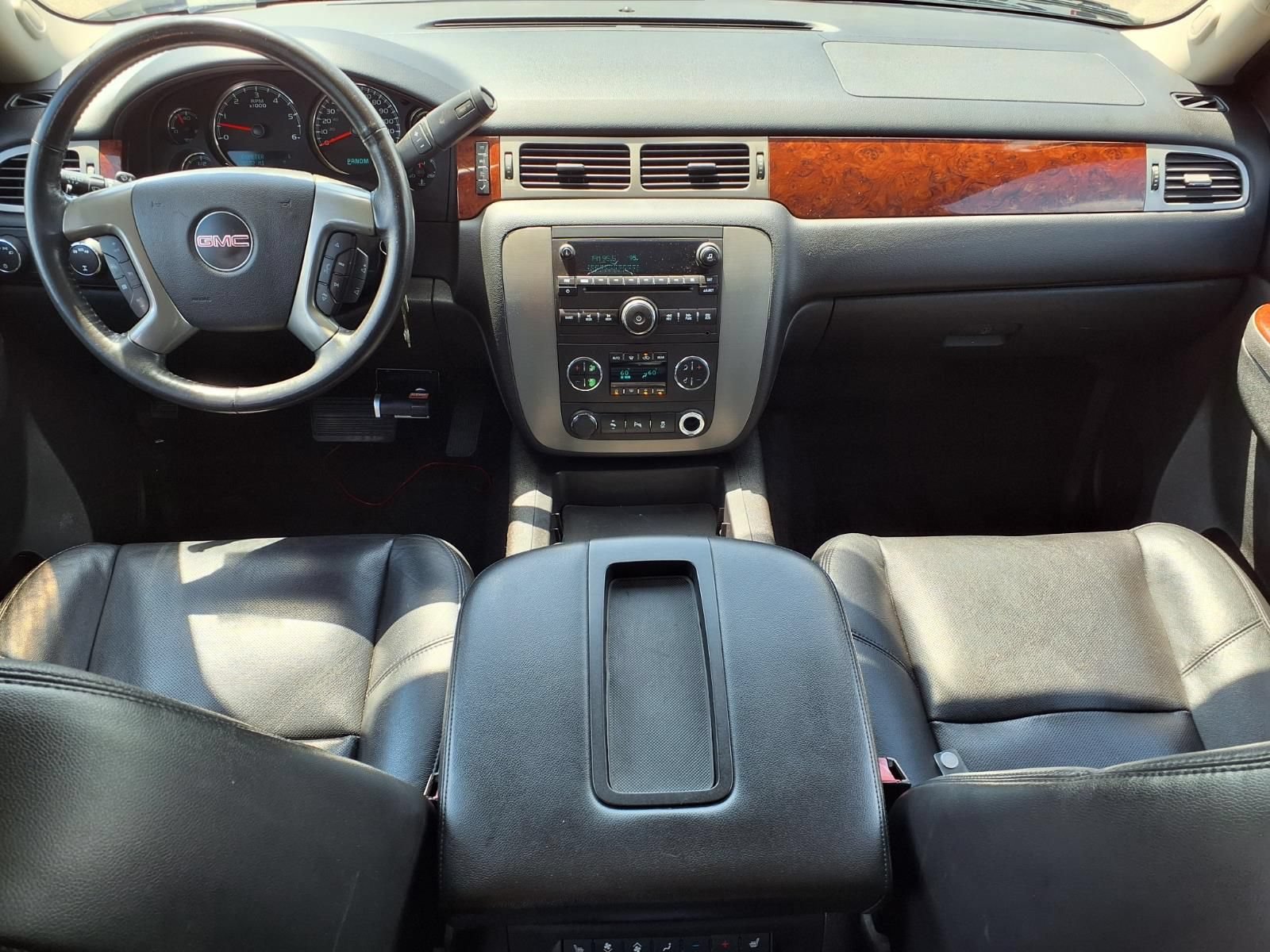 Used 2012 GMC Yukon SLT w/ SLT-2 Equipment Package AWD/4WD image 12