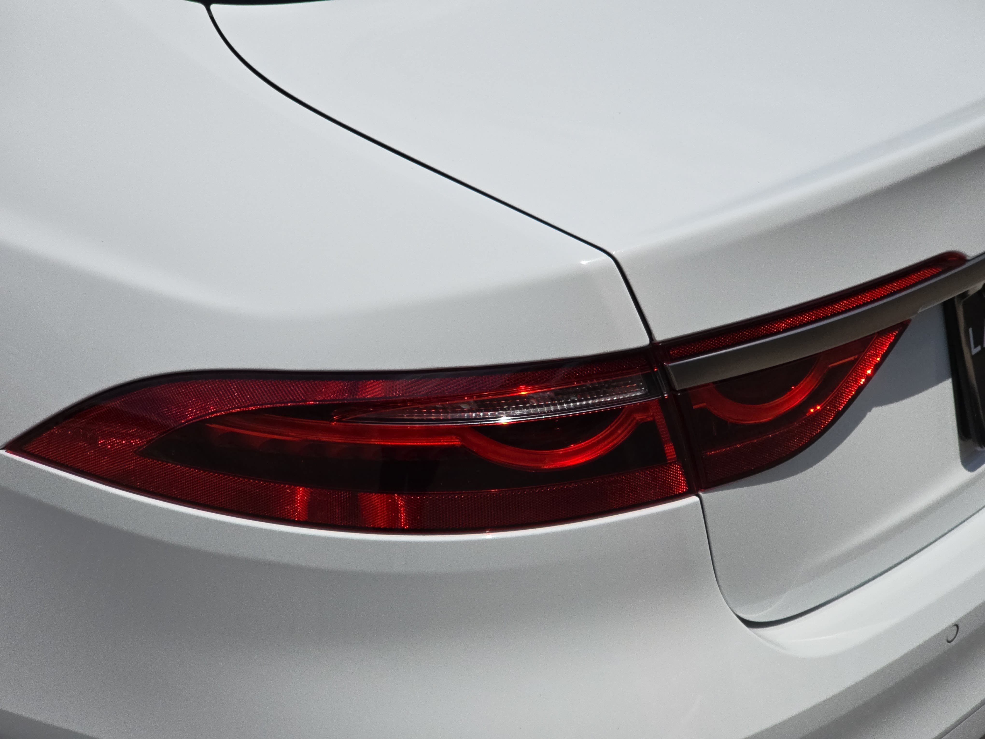Certified 2024 Jaguar XF R-Dynamic SE RWD image 37