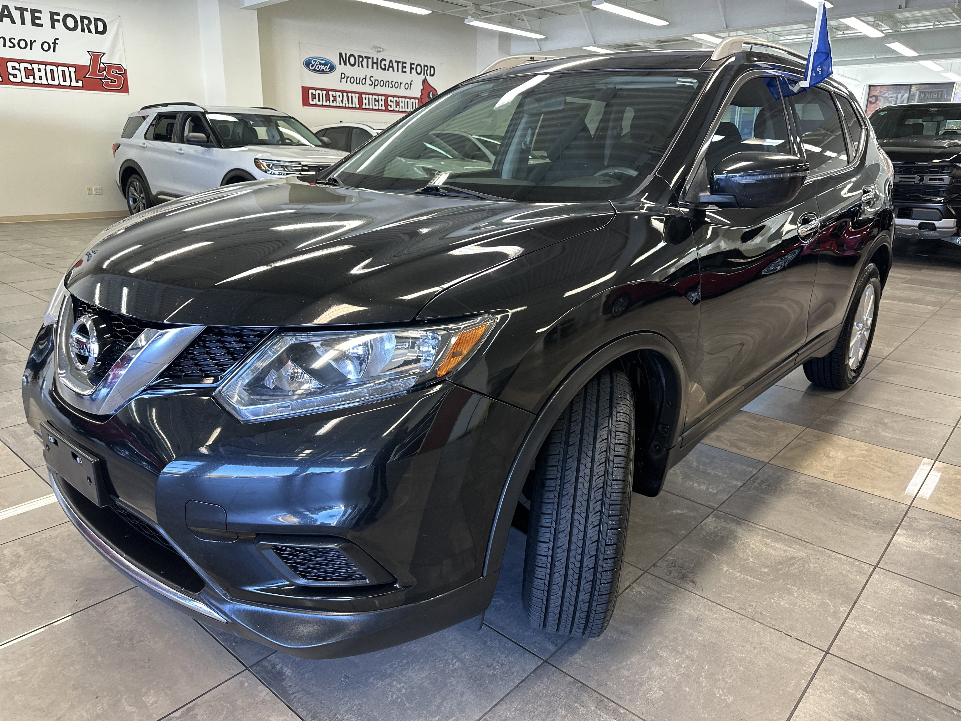 Used 2016 Nissan Rogue SV image 16