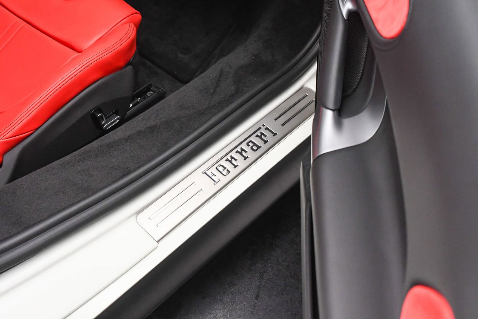 Used 2023 Ferrari SF90 Stradale image 51