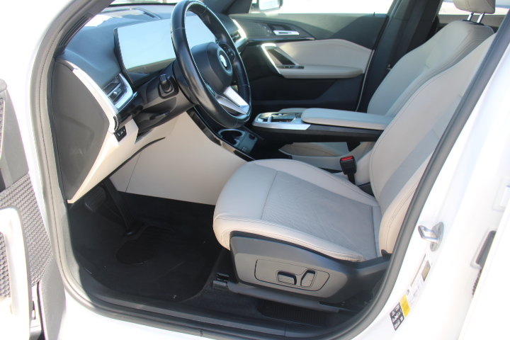 Used 2023 BMW X1 xDrive28i w/ Convenience Package AWD/4WD image 11