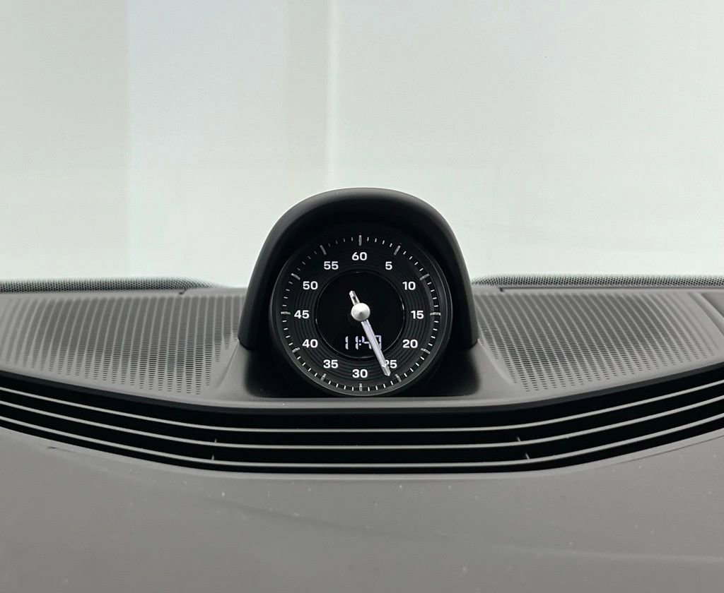 New 2025 Porsche Taycan GTS image 12