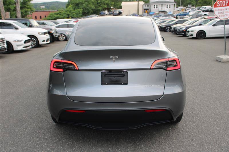 Used 2025 Tesla Model Y Long Range AWD/4WD image 6