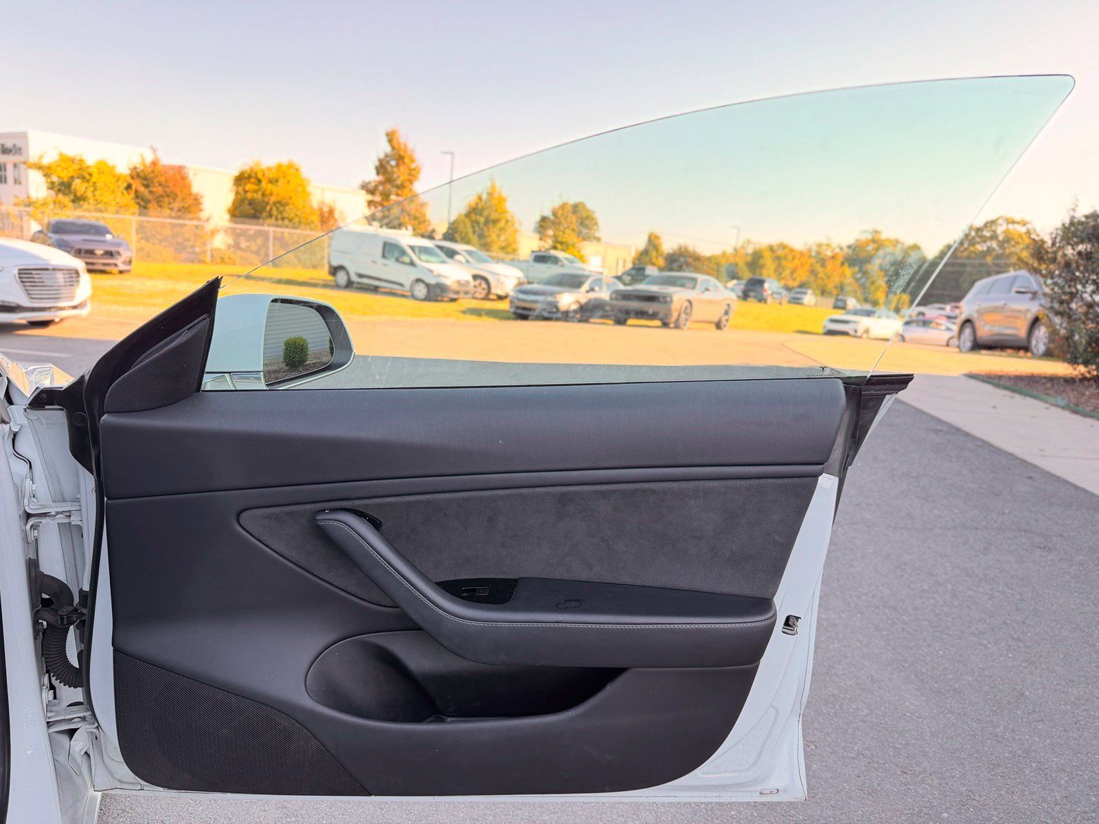 Used 2018 Tesla Model 3 Long Range AWD/4WD image 21