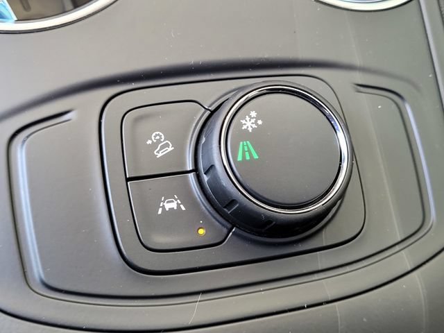 Used 2024 GMC Terrain SLE FWD image 12