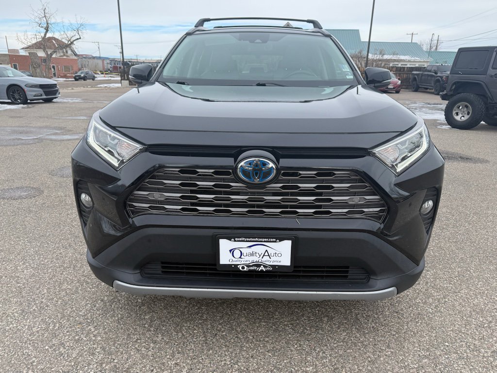 Used 2019 Toyota RAV4 Limited AWD/4WD image 3