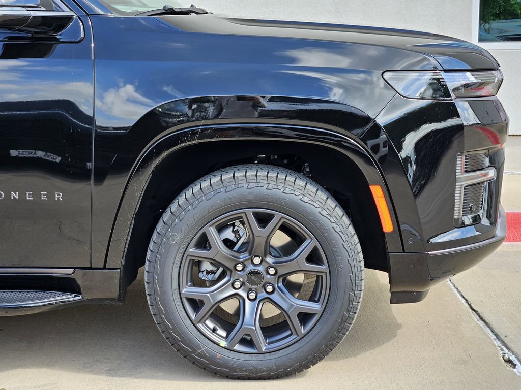 New 2026 Jeep Grand Wagoneer 4WD image 6