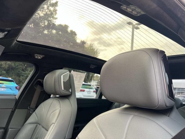 Used 2023 BMW i7 xDrive60 AWD/4WD image 26