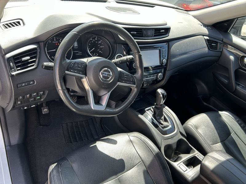 Used 2017 Nissan Rogue SL w/ SL Premium Package FWD image 8