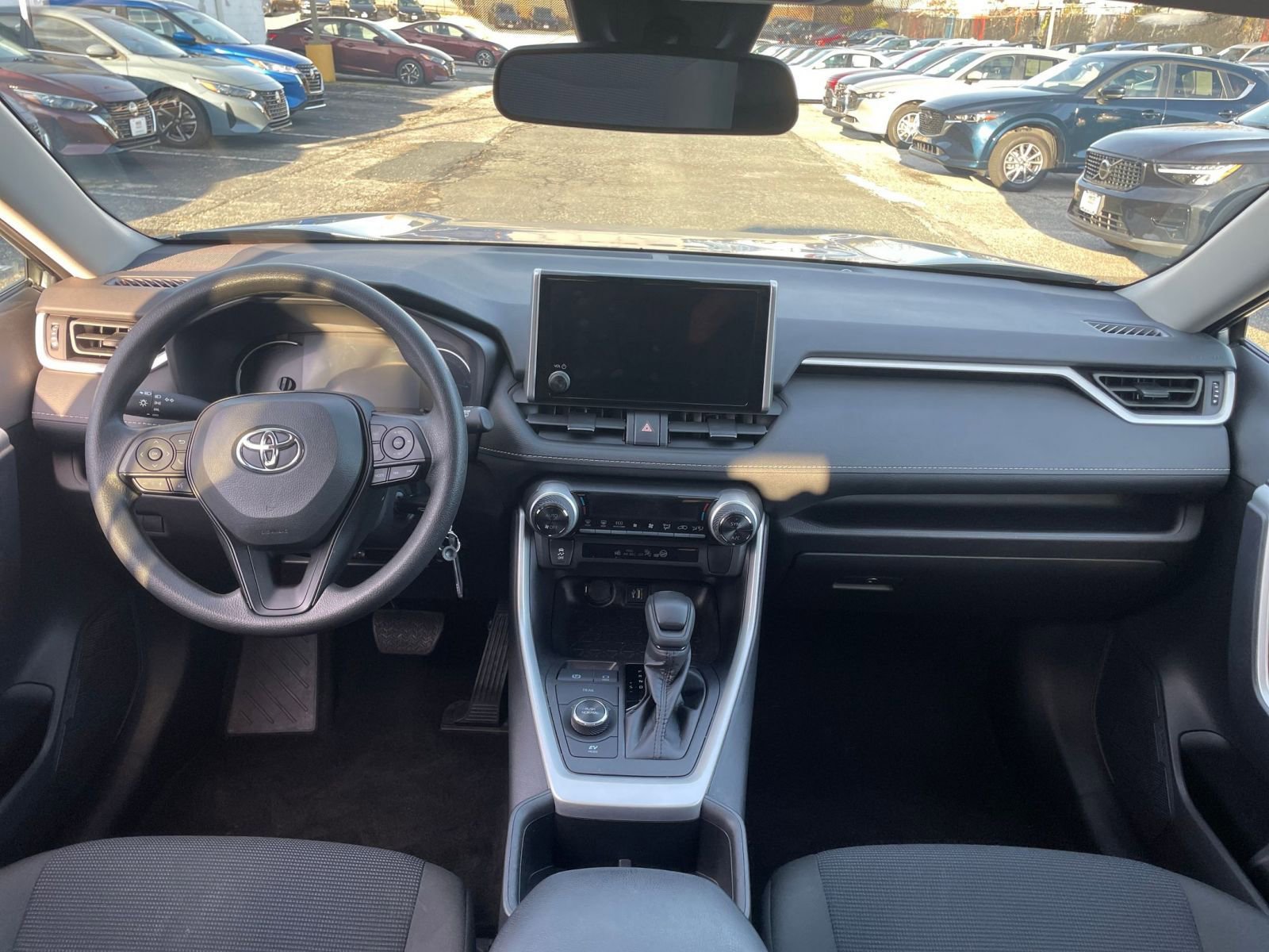 Used 2025 Toyota RAV4 LE image 32