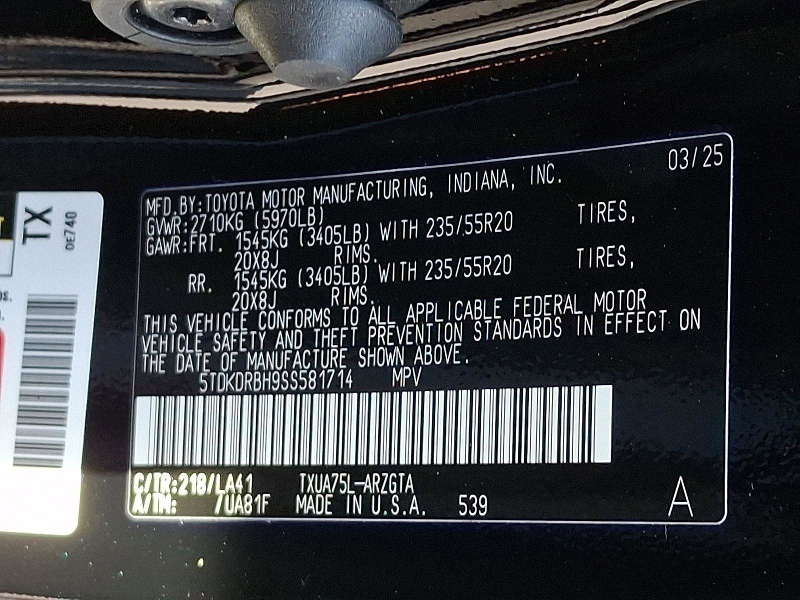 Used 2025 Toyota Highlander Platinum image 28