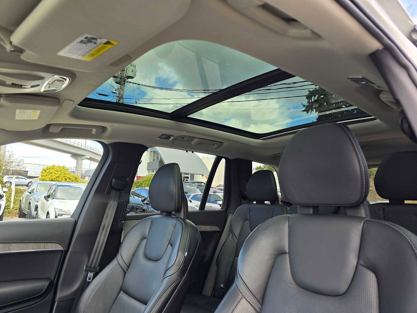 Certified 2022 Volvo XC90 T8 Inscription w/ Advanced Package image 22