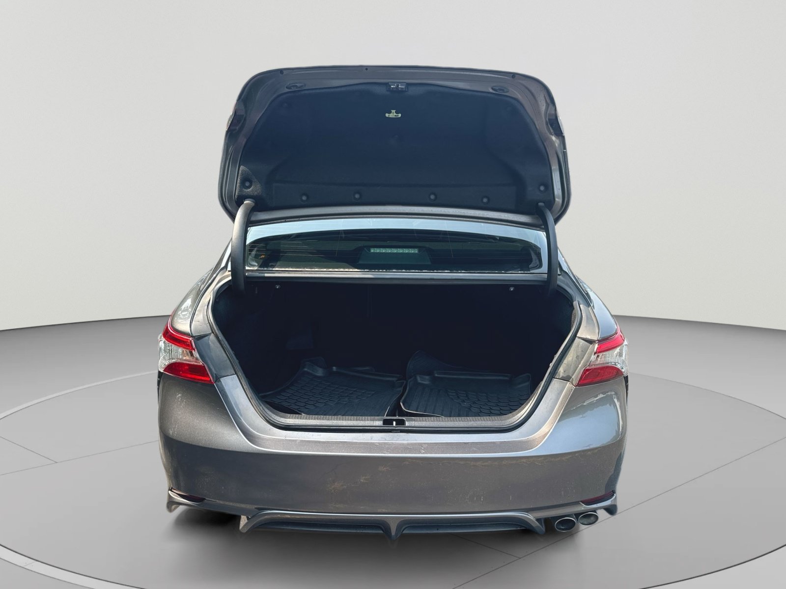 Used 2019 Toyota Camry SE FWD image 28