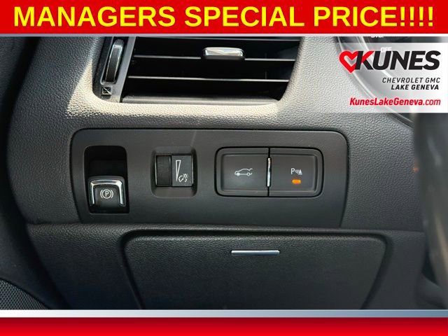 Used 2015 Chevrolet Impala LT w/ Convenience Package FWD image 39