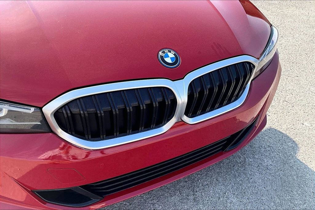 Used 2023 BMW 330e w/ Driving Assistance Package image 30