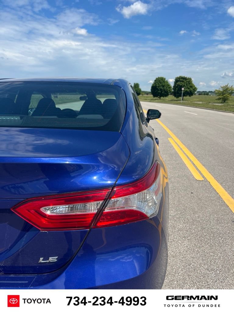 Used 2018 Toyota Camry LE FWD image 16