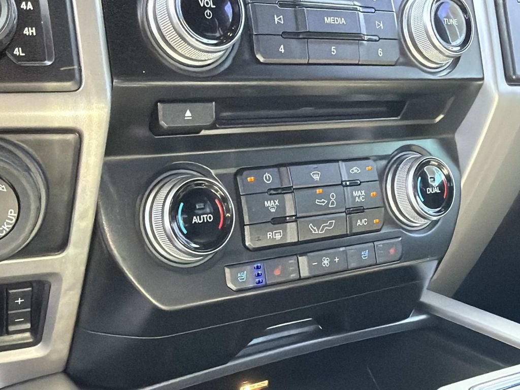 Used 2016 Ford F150 Lariat w/ Equipment Group 502A Luxury AWD/4WD image 24