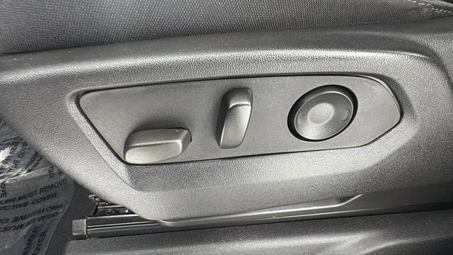 Used 2022 Chevrolet Silverado 1500 LT image 11