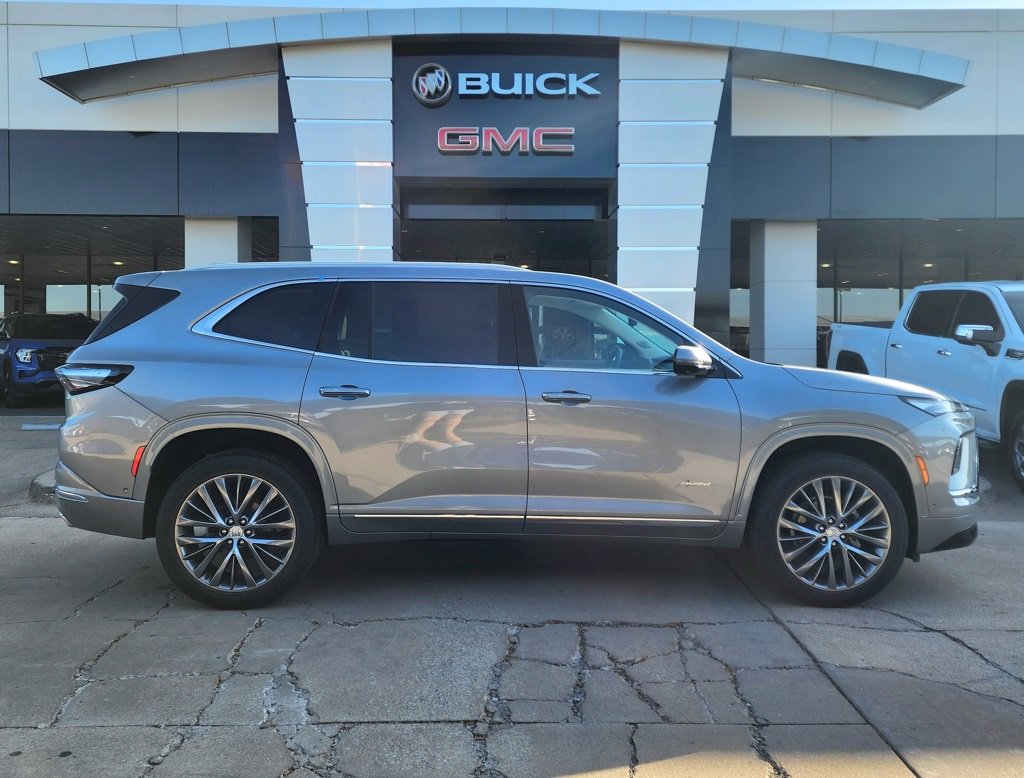 New 2026 Buick Enclave Avenir w/ Super Cruise Package image 3