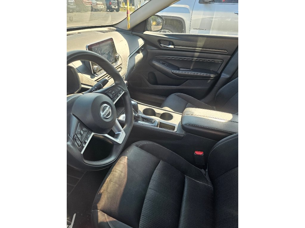 Used 2019 Nissan Altima 2.5 S FWD image 6