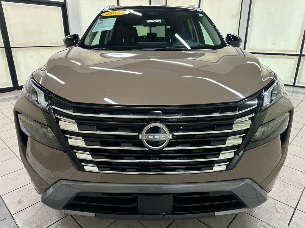 Used 2025 Nissan Rogue SL w/ Tech Package AWD/4WD image 12